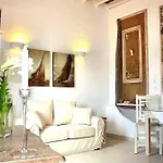 Mariakis Apartment *